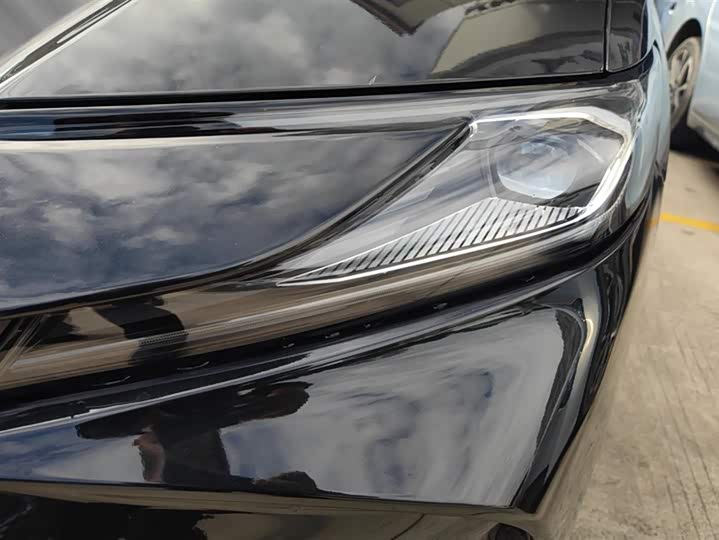 Toyota Camry 2024 2024款 双擎 2.0HG 尊贵版