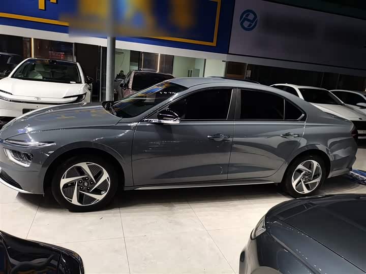 Hyundai Mistra EV 2021 2021款 LUX尊贵版