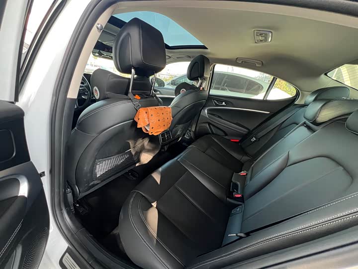 Genesis G70 2021 2021款 2.0T 后驱豪华版