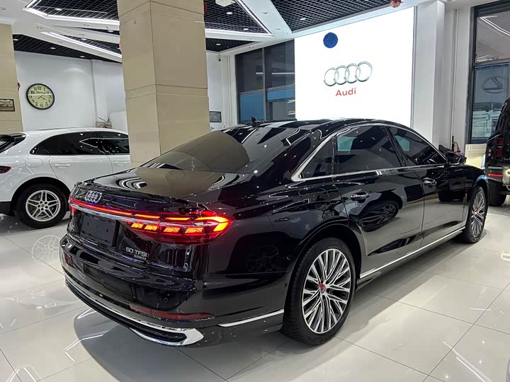 Audi A8 2025 2025款 A8L 50 TFSI quattro 臻选型