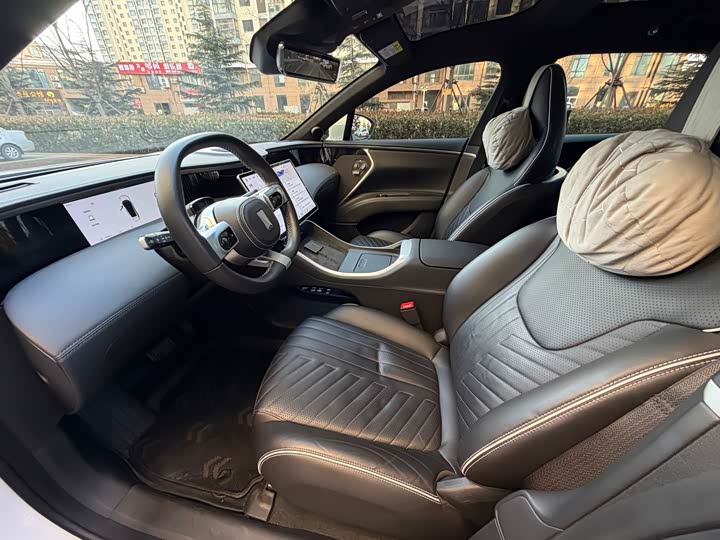 Avatr 11 2023 2023款 鸿蒙 90度 后驱版