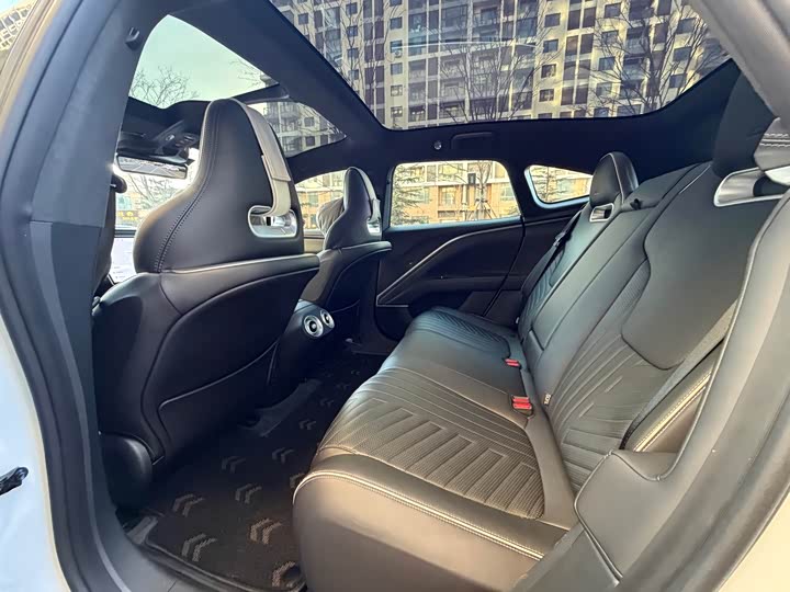 Avatr 11 2023 2023款 鸿蒙 90度 后驱版