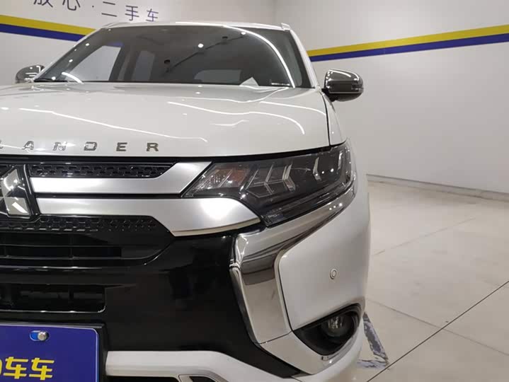 Mitsubishi Outlander 2021 2021款 2.4L 四驱致享版 5座