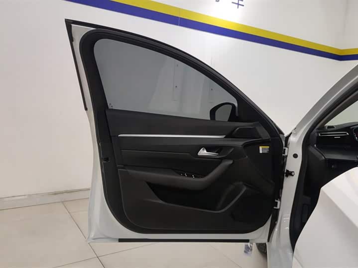 Peugeot 508 2022 2022款 508L 360THP PureTech 先锋版
