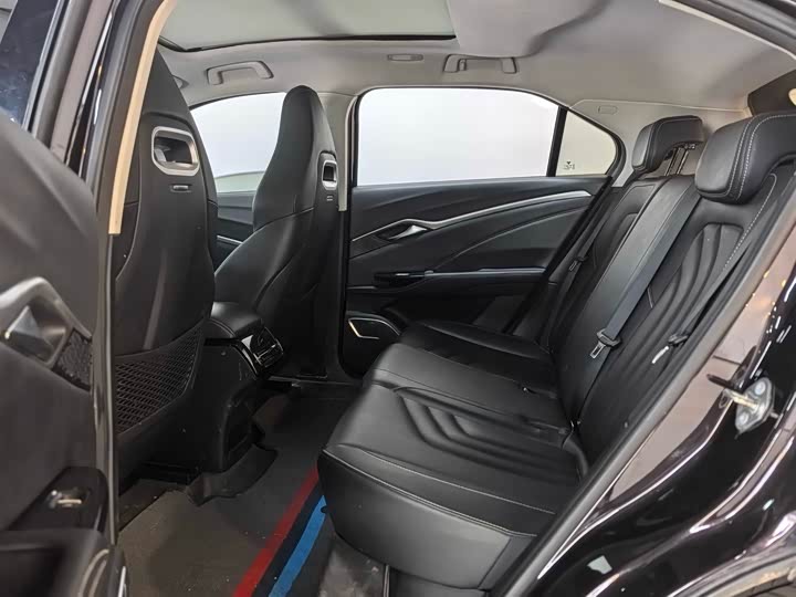 Hozon U 2023 2023款 哪吒U-Ⅱ 挑战版 400 Lite 三元锂