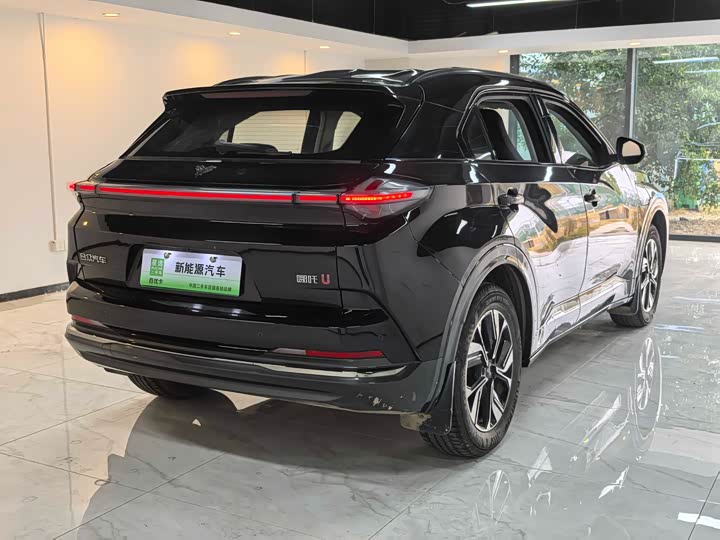 Hozon U 2023 2023款 哪吒U-Ⅱ 挑战版 400 Lite 三元锂