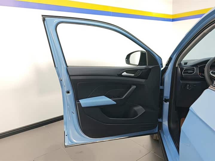 Volkswagen Tharu 2025 2025款 新锐 300TSI 锐意版