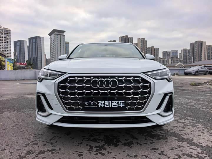 Audi Q3 2024 2024款 35 TFSI 时尚致雅型