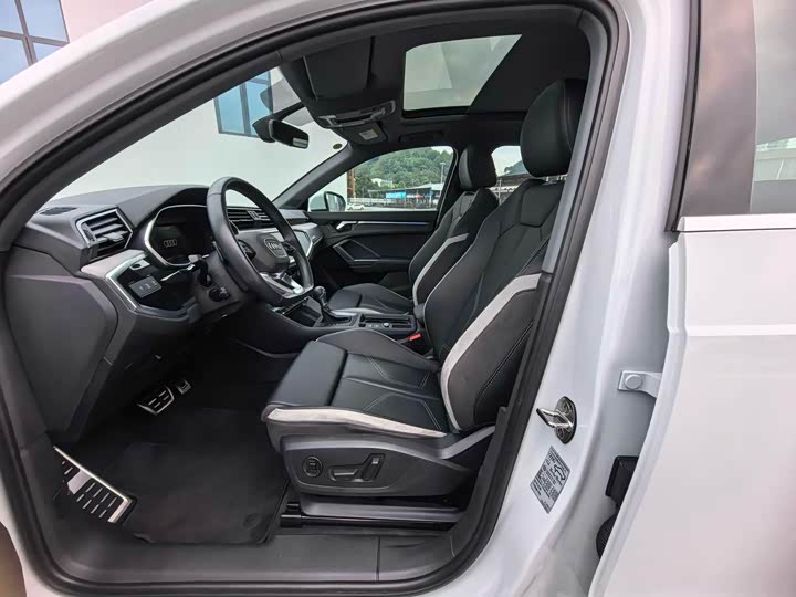 Audi Q3 2024 2024款 35 TFSI 时尚致雅型