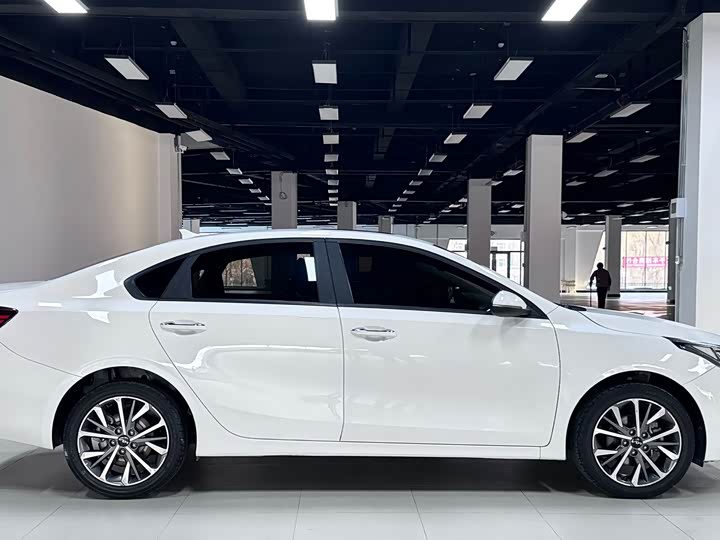 Kia K3 2023 2023款 1.5L CVT豪华版