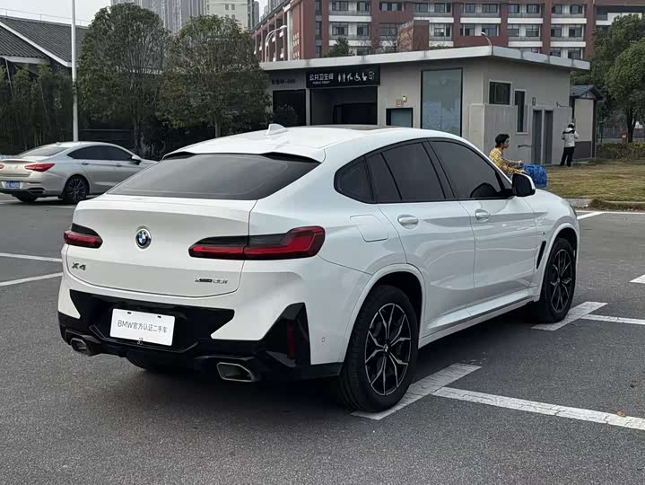 BMW X4 2022 2022款 xDrive 25i M运动套装