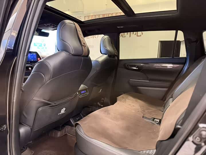 Toyota Crown Kluger 2024 2024款 2.5L HEV四驱尊贵版