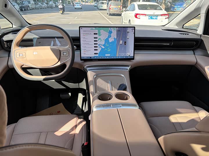 XPeng X9 2025 2025款 纯电 740超长续航 Max