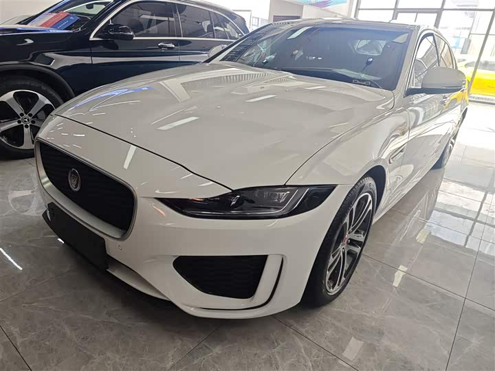 Jaguar XE L 2024 2024款 2.0T 250PS R-DYNAMIC S进取运动版