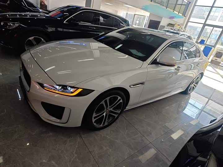 Jaguar XE L 2024 2024款 2.0T 250PS R-DYNAMIC S进取运动版