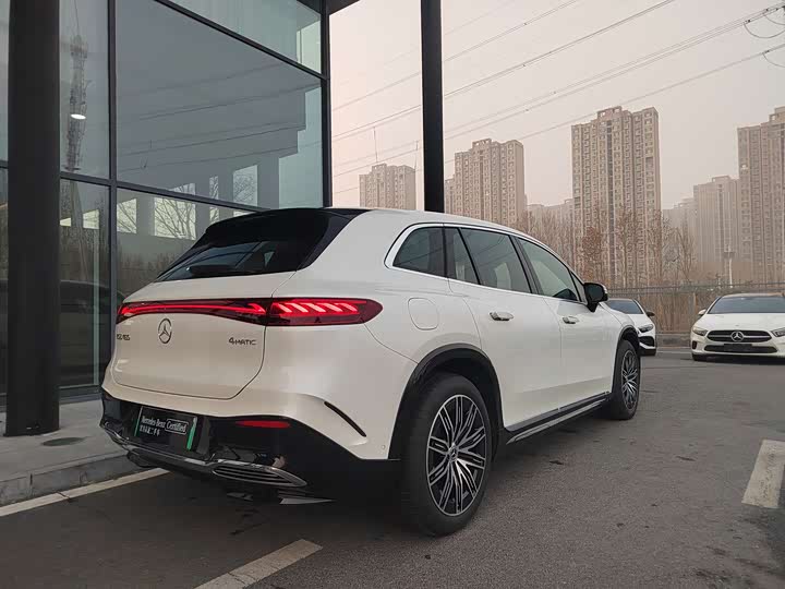 2023 Mercedes-Benz EQS SUV