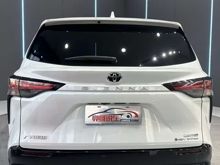 Toyota Sienna 2024 2024款 2.5L混动 四驱尊贵版