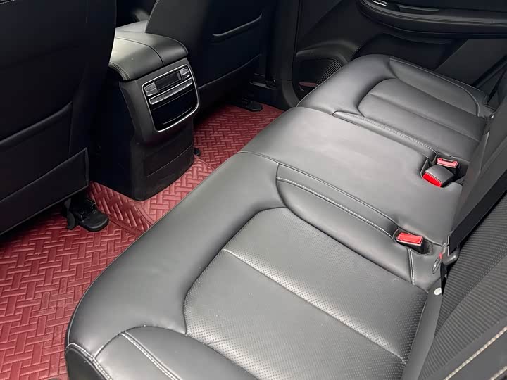 Roewe RX8 2019 2019款 30T 两驱超群精英版