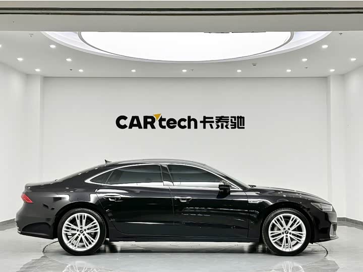 Audi A7L 2024 2024款 45TFSI quattro S-line 见远型 曜黑套装
