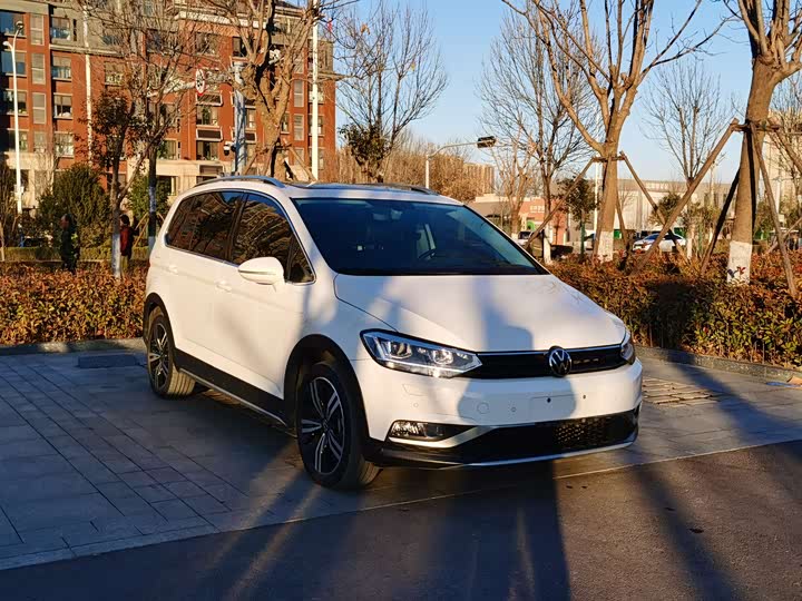 Volkswagen Touran L 2022 2022款 途安L 280TSI DSG拓界版 7座