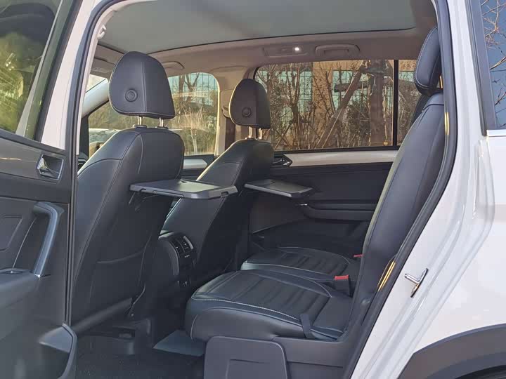 Volkswagen Touran L 2022 2022款 途安L 280TSI DSG拓界版 7座