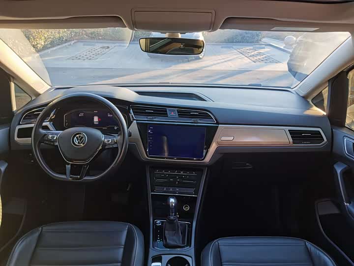 Volkswagen Touran L 2022 2022款 途安L 280TSI DSG拓界版 7座
