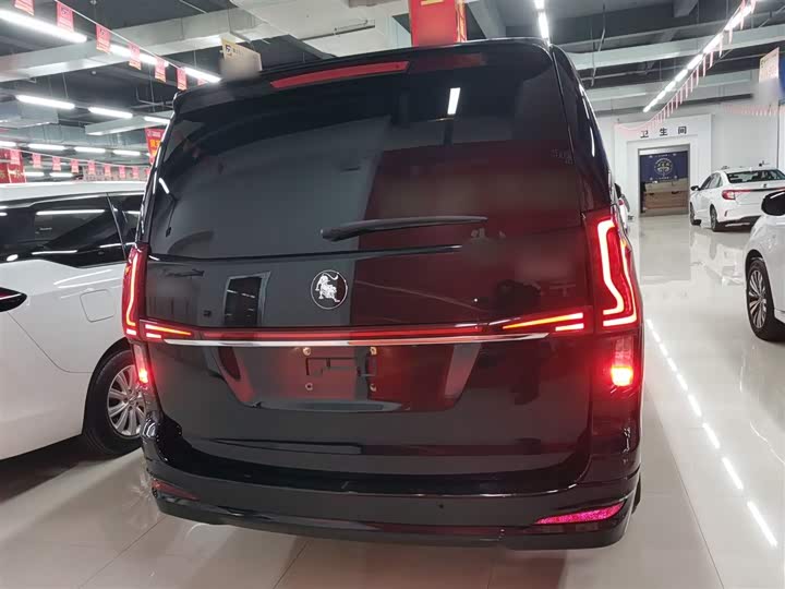 Dongfeng Forthing M7 2022 2022款 领爵款 2.0T 自动行政版