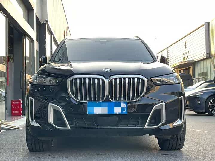 BMW X5 2025 2025款 xDrive 30Li M运动曜夜套装