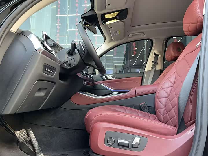 BMW X5 2025 2025款 xDrive 30Li M运动曜夜套装