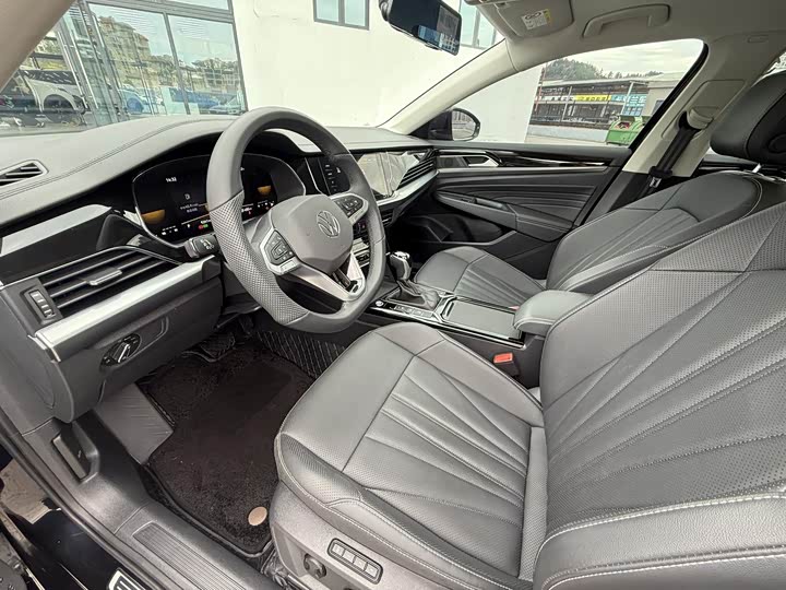 Volkswagen Passat 2025 2025款 出众款 330TSI 精英版