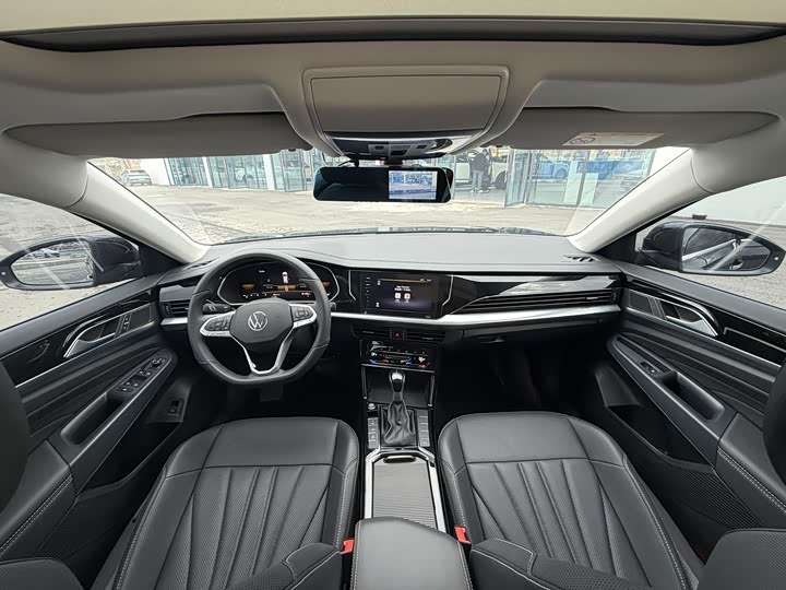 Volkswagen Passat 2025 2025款 出众款 330TSI 精英版