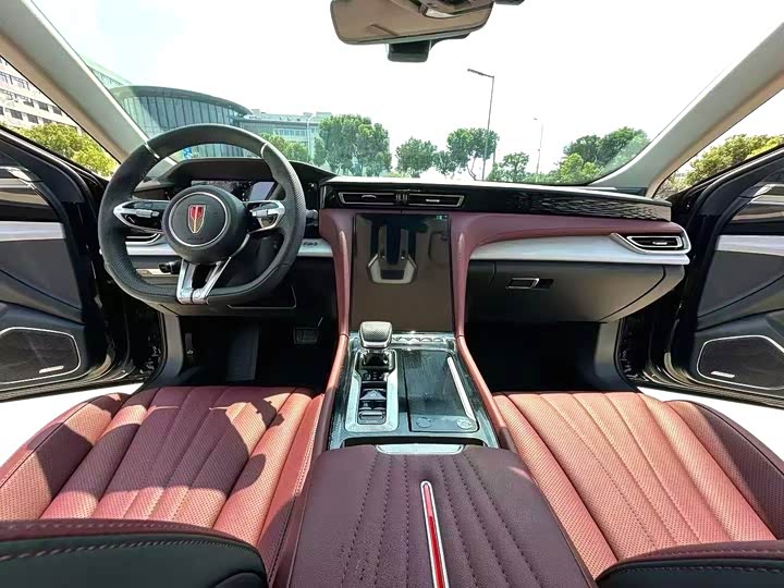 Hongqi H5 2025 2025款 2.0T 自动玄影版