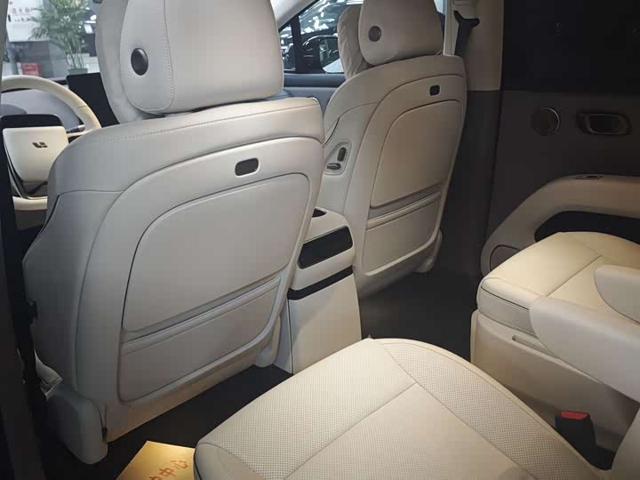 LiXiang i8 2025 2025款 标准版