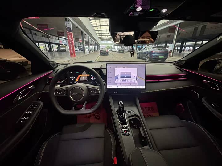 Lynk & Co 03 2026 2026款 2.0TD 自动 Ultra