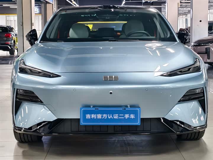 Geely Galaxy E8 2025 2025款 620km 四驱星舰激光雷达智驾版