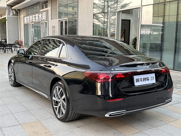 Mercedes-Benz E-Class 2025 2025款 E 300 L 时尚型