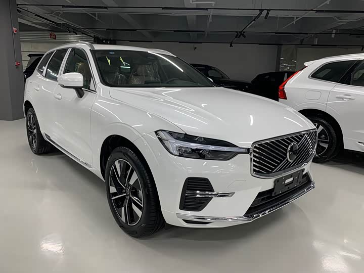 Volvo XC60 2026 2026款 B5 四驱智远豪华版