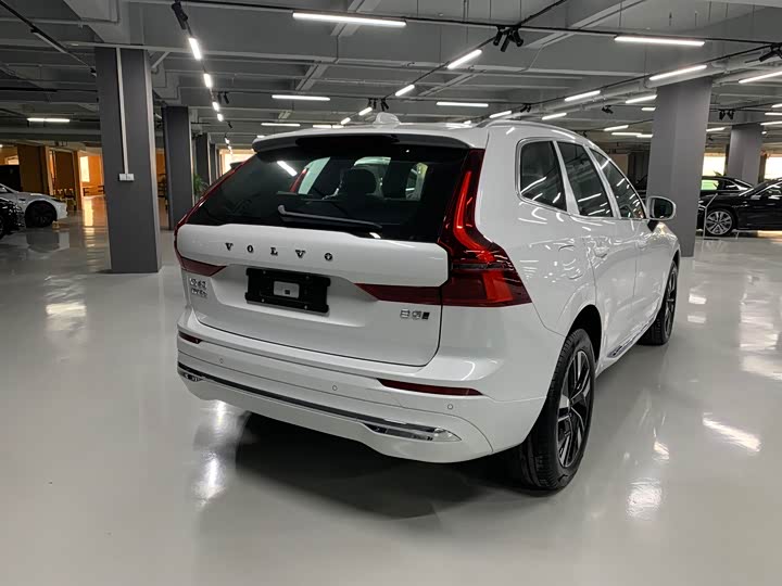Volvo XC60 2026 2026款 B5 四驱智远豪华版