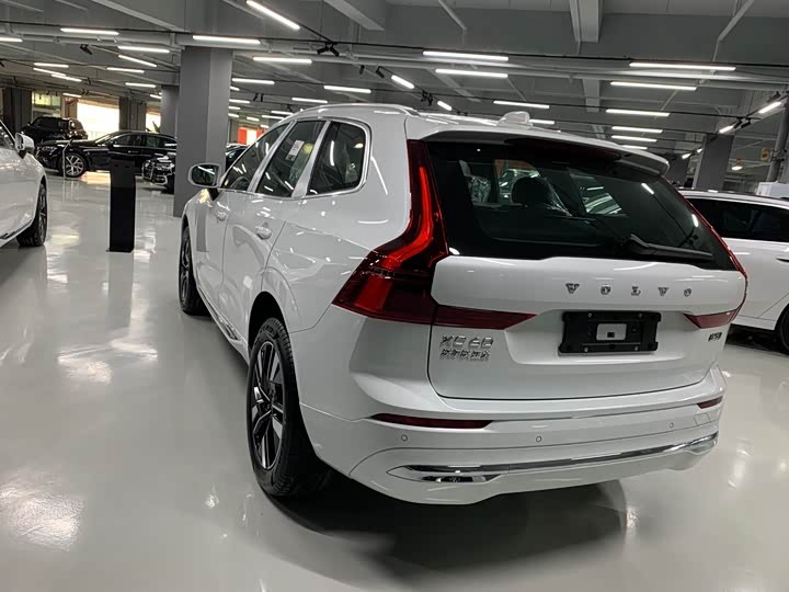 Volvo XC60 2026 2026款 B5 四驱智远豪华版