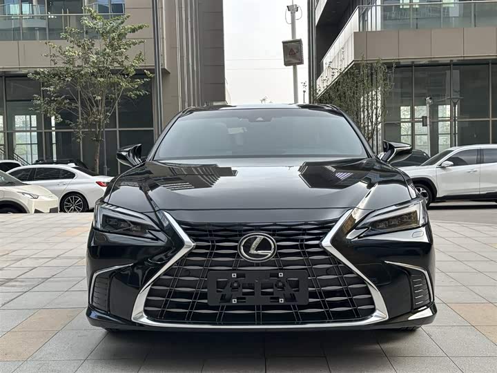 Lexus ES 2025 2025款 300h 臻享版