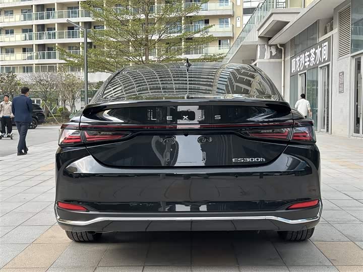 Lexus ES 2025 2025款 300h 臻享版