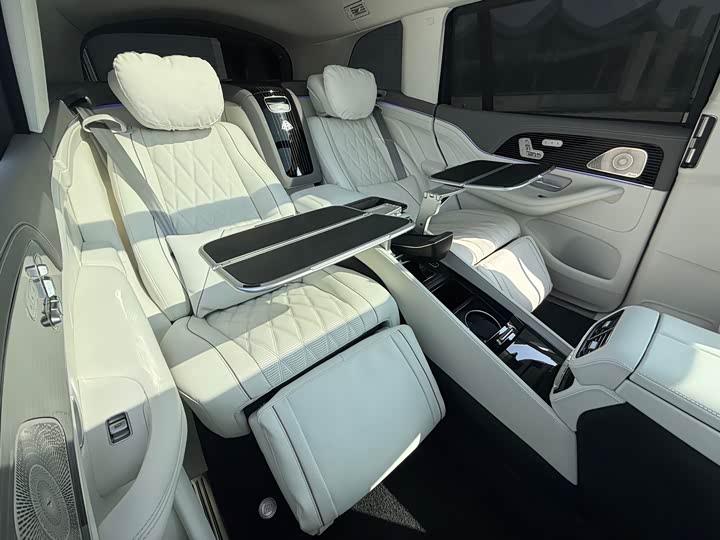 Mercedes-Benz GLS-Class 2024 2024款 GLS 450 4MATIC 豪华型