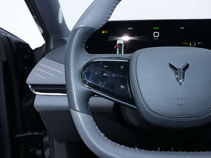 Voyah Passion 2024 2024款 PHEV 四驱超长续航旗舰版