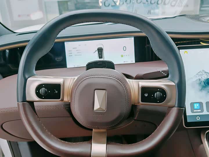 Avatr 11 2024 2024款 580 三激光四驱奢享版