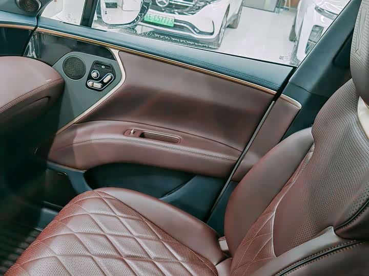 Avatr 11 2024 2024款 580 三激光四驱奢享版