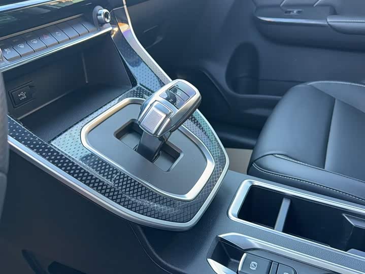 Haval M6 2023 2023款 PLUS 1.5T DCT豪华智联型