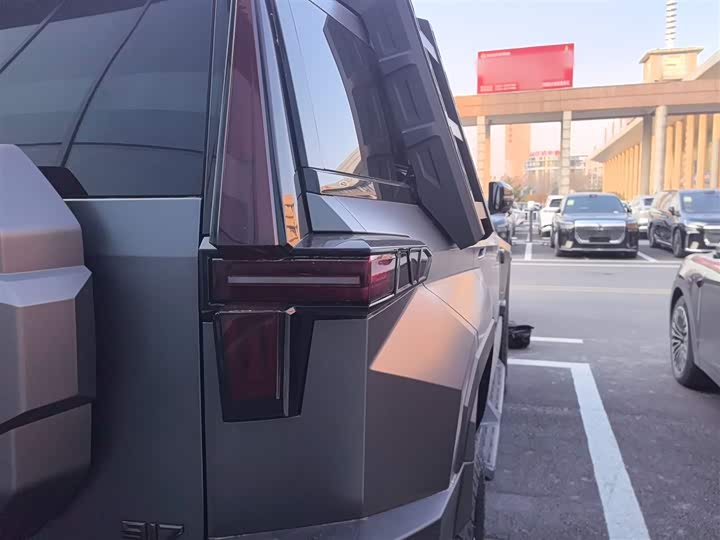 Dongfeng Mengshi M-Hero 917 2023 2023款 增程创始版