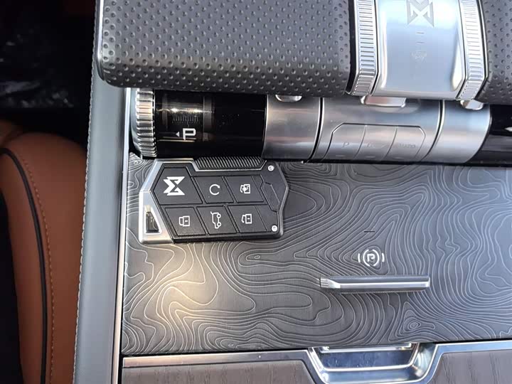 Dongfeng Mengshi M-Hero 917 2023 2023款 增程创始版