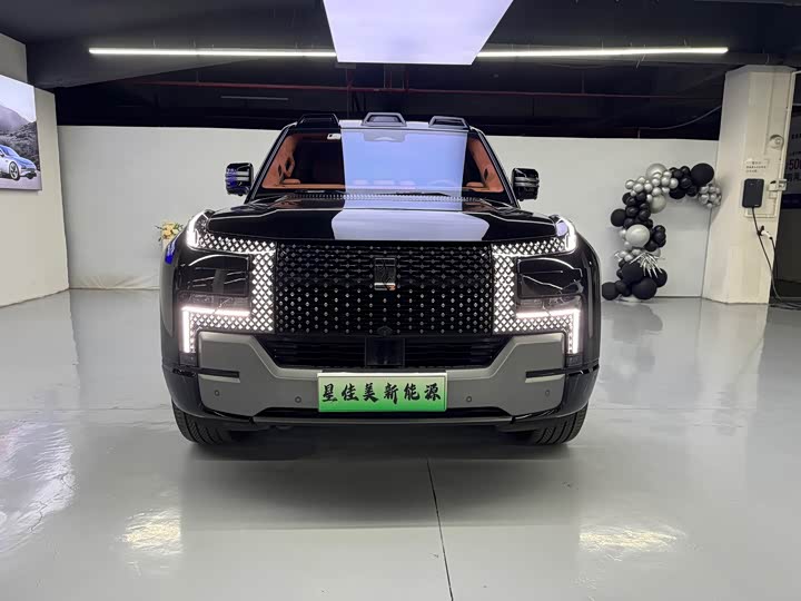 BYD Yangwang U8 2023 2023款 豪华版