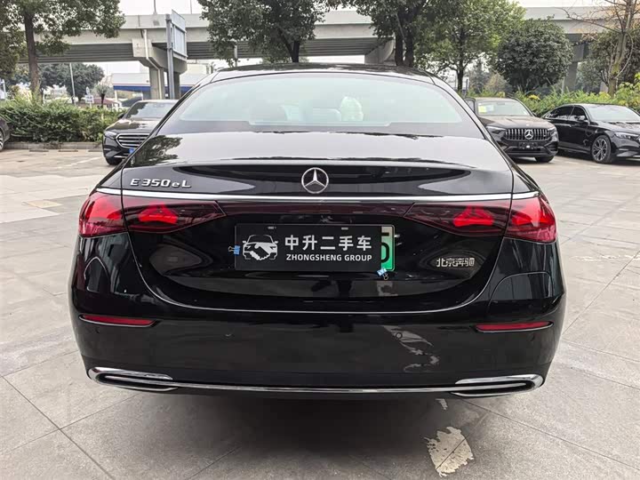 Mercedes-Benz E-Class Hybrid 2024 2024款 E 350 e L 插电式混合动力轿车